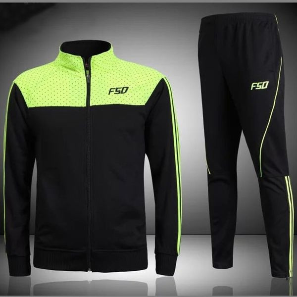 Σύγχρονό ανδρικό αθλητικό σετ με και χωρίς κουκούλα, δύο μοντέλα σε δύο χρώματα