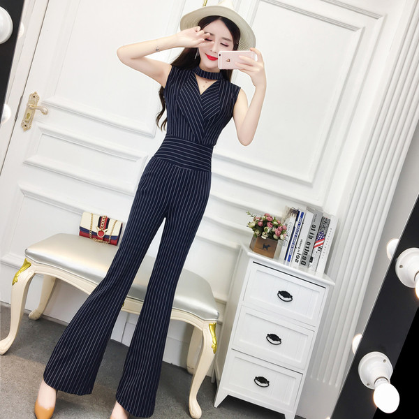 Κομψή γυναικεία σαλοπέτα με λαιμόκοψη V σε μαύρο χρώμα