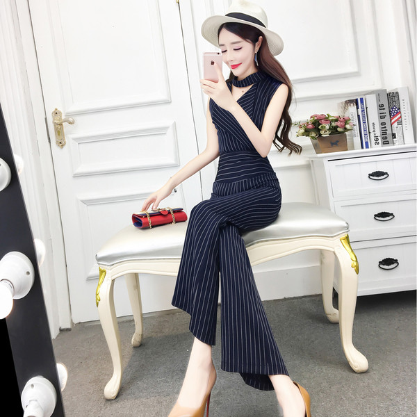 Κομψή γυναικεία σαλοπέτα με λαιμόκοψη V σε μαύρο χρώμα