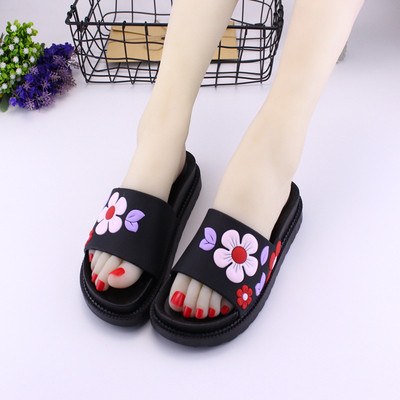 Papuci dama cu motive florale