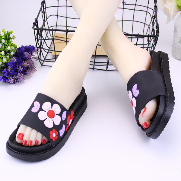 Papuci dama cu motive florale