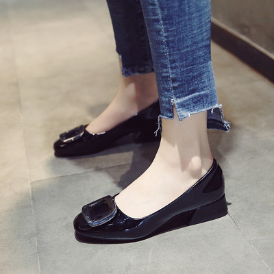 Pantofi jos de dama, potriviti pentru uzul de zi cu zi cu decor metalic interesant, doua modele in mai multe culori