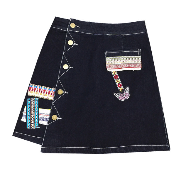 Fusta extravagantă din denim cu talie înaltă, cu aplicații și nasturi