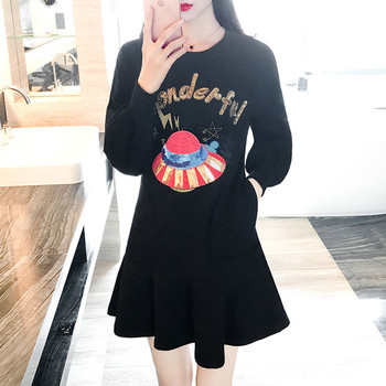 Άνοιξη σπορ-κομψό φόρεμα με τσέπες σε μαύρο και κόκκινο χρώμα