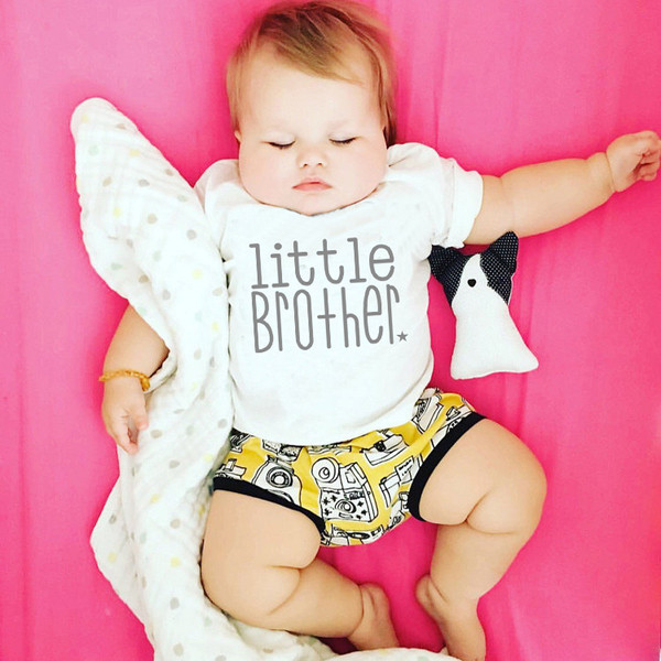 Παιδική σαλοπέτα για αγόρι με επιγραφή "little brother"