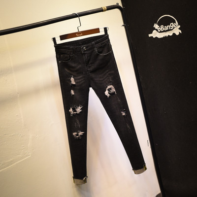 Blugi de dama sport si eleganti cu petice si tiv interesant in doua culori