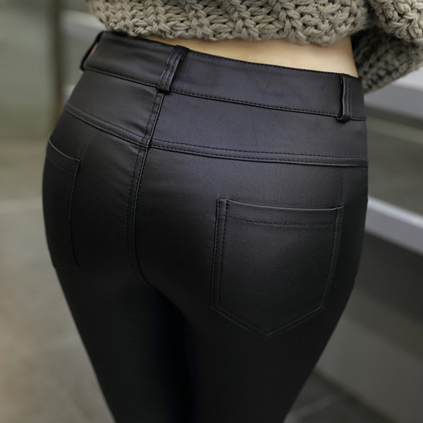 Női nadrág öko bőrből modell Slim több színben