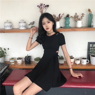 Rochie de dama cu gaura in talie si cravate in doua culori