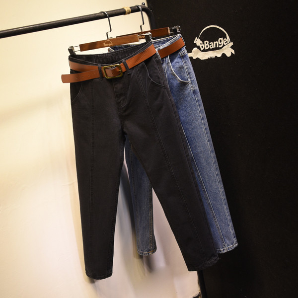 Női sportos-elegáns letisztult farmer magas derékkal, sötét és világos színekben