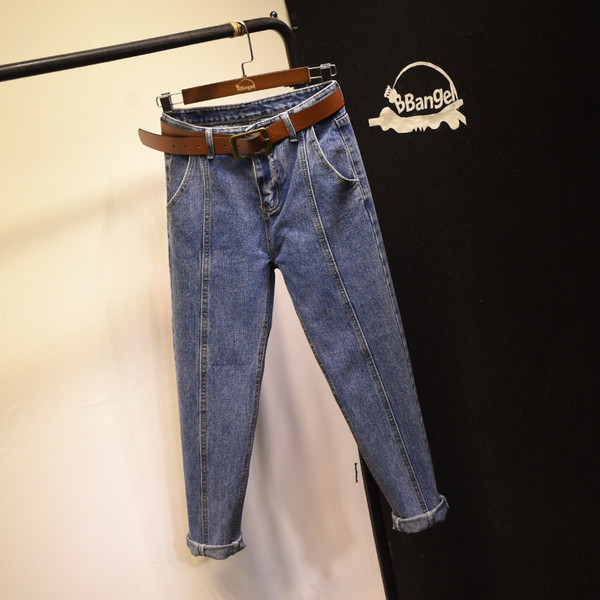 Női sportos-elegáns letisztult farmer magas derékkal, sötét és világos színekben