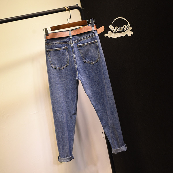 Női sportos-elegáns letisztult farmer magas derékkal, sötét és világos színekben