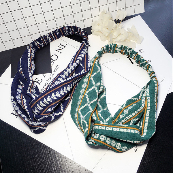 Accesoriu pentru cap de dama in diferite culori potrivite pentru plaja si viata de zi cu zi