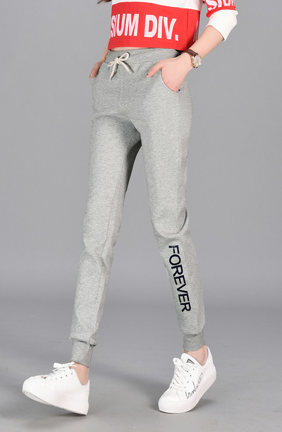 Αθλητικά παντελόνια σε τρία χρώματα με επιγραφή