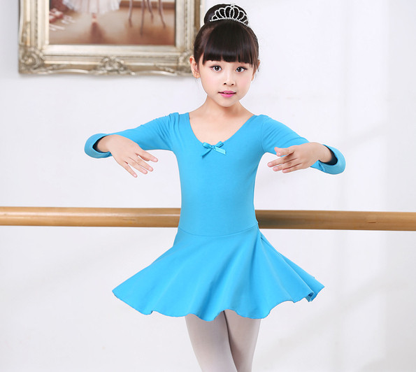 Set de rochie si pantaloni scurti pentru copii in mai multe culori