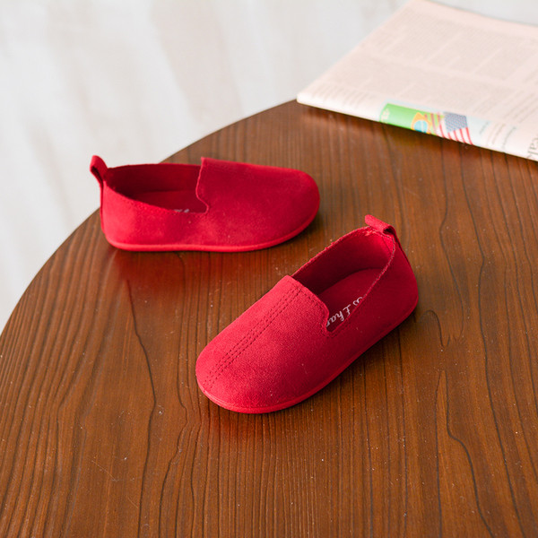 Încălțăminte curată pentru copii pentru băieți și fete potrivite pentru utilizarea de zi cu zi în diferite culori