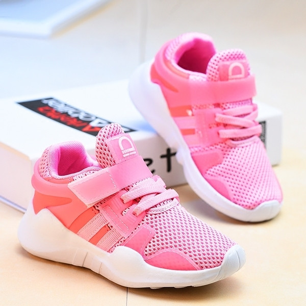 Adidasi copii modele diferite pentru baieti si fete in culori diferite