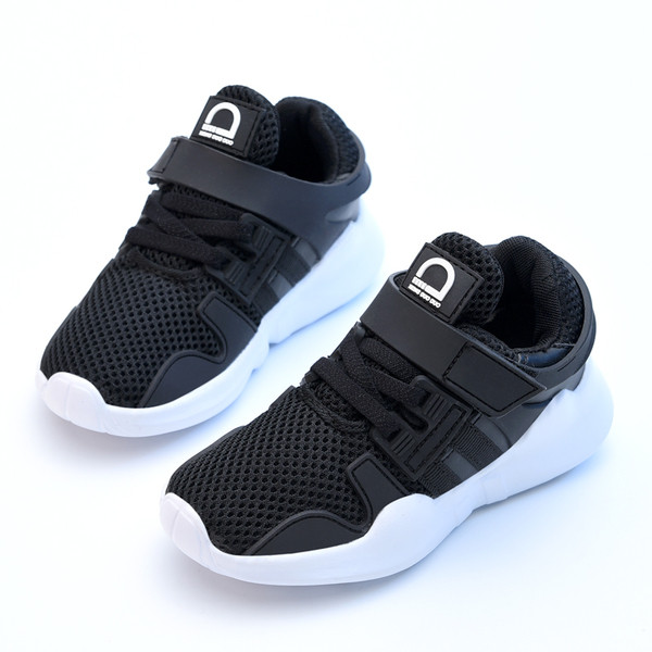 Adidasi copii modele diferite pentru baieti si fete in culori diferite