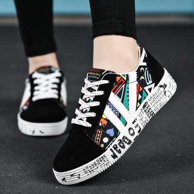 Παιδικά πάνινα παπούτσια για κορίτσια σε επίπεδη σόλα σε διαφορετικά χρώματα και επιγραφή