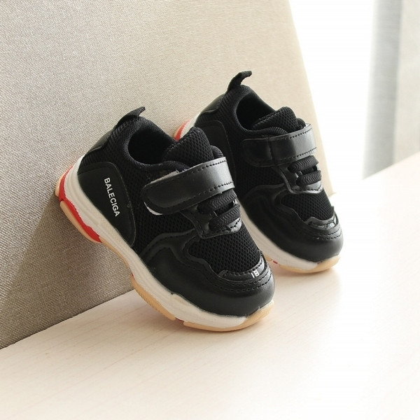 Детски маратонки в различни цветове 