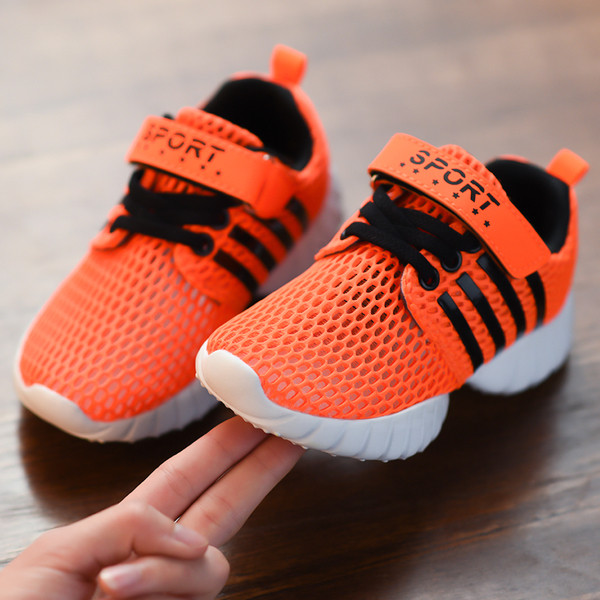 Καλοκαιρινά παιδικά πάνινα παπούτσια για αγόρια και κορίτσια σε διάφορα μοντέλα και σε διαφορετικά χρώματα