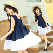 Rochie decupata pentru copii, decorata cu o a doua culoare si o panglica