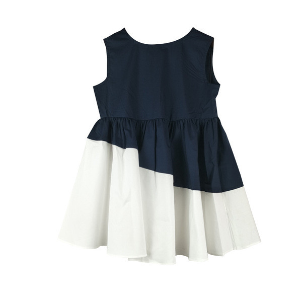 Rochie decupata pentru copii, decorata cu o a doua culoare si o panglica