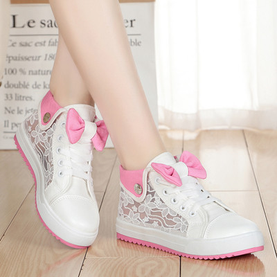 Sneakers for girls with lace and ribbon in floral motifs