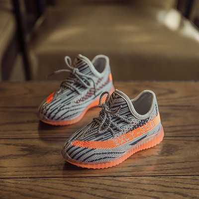 Καθημερινά παιδικά πάνινα παπούτσια σε διάφορα χρώματα με συνδέσμους κατάλληλα για αγόρια και κορίτσια