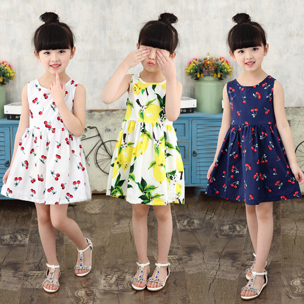 Rochie decupata pentru copii cu imprimeu de fructe in mai multe culori