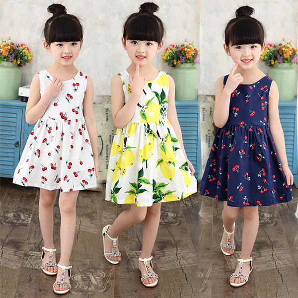 Rochie decupata pentru copii cu imprimeu de fructe in mai multe culori