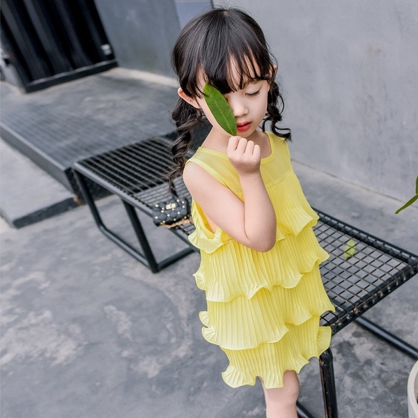 Nyári gyerekruha fodrokkal több színben