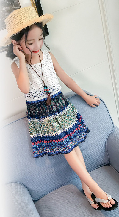 Παιδικό καλοκαιρινό φόρεμα - λευκή δαντέλα και φούστα με μοτίβα λουλουδιών