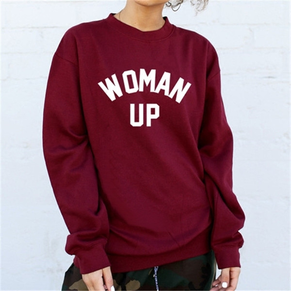 Bluză de damă cu mâneci lungi, inscripție și guler în formă de O (croială extinsă)