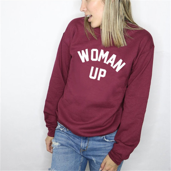 Bluză de damă cu mâneci lungi, inscripție și guler în formă de O (croială extinsă)