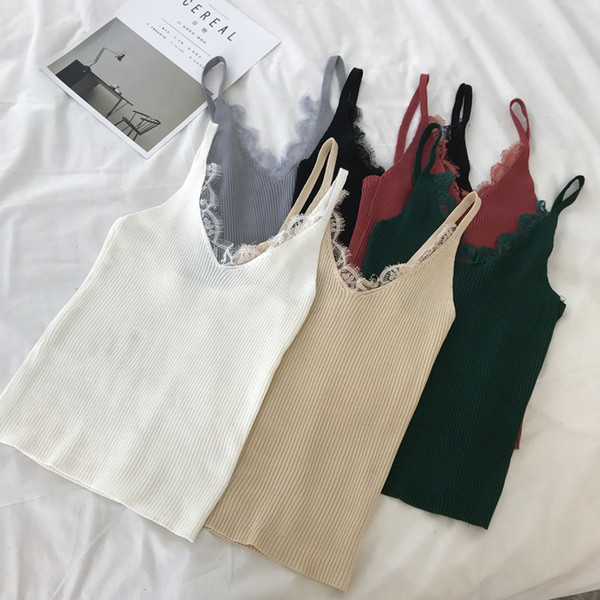 Top de damă HIT cu decolteu în V și decor din dantelă în diferite culori