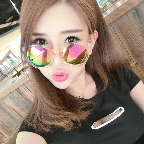 Ochelari actuali de dama cu reflexii in oglinda in multe culori