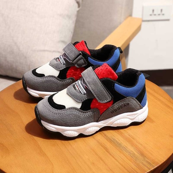 Παιδικά αθλητικά παπούτσια με παχιά σόλα για αγόρια και κορίτσια σε διαφορετικά χρώματα