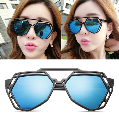 Γυναικεία γυαλιά  με ενδιαφέρον πλαίσιο σε διάφορα χρώματα