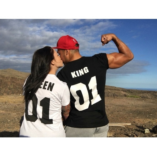 Tricou zilnic pentru El și Ea cu o inscripție originală