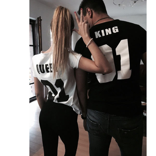 Tricou zilnic pentru El și Ea cu o inscripție originală