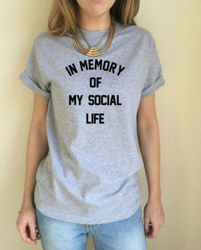 Tricou casual de dama cu maneci scurte, decolteu O si imprimeu la zi (multe modele)