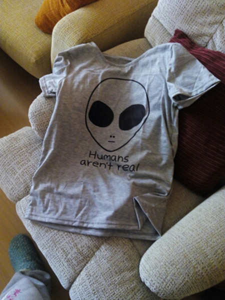 Tricou casual de dama cu maneci scurte, decolteu O si imprimeu la zi (multe modele)