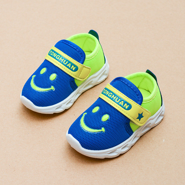 Tenisi copii in trei culori cu velcro si imprimeu color