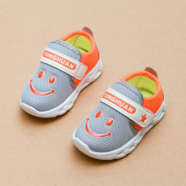 Tenisi copii in trei culori cu velcro si imprimeu color