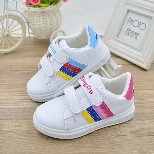 Tenisi copii pentru fete in alb cu panglici colorate, broderie si imprimeu