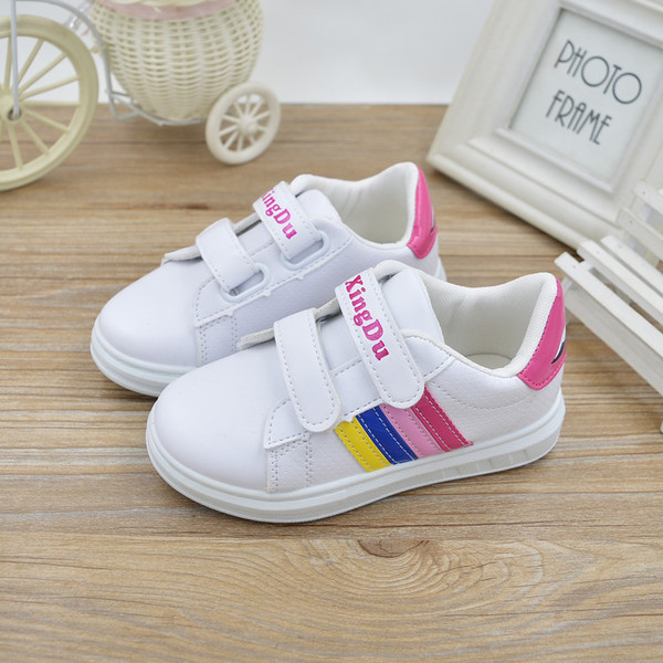 Tenisi copii pentru fete in alb cu panglici colorate, broderie si imprimeu