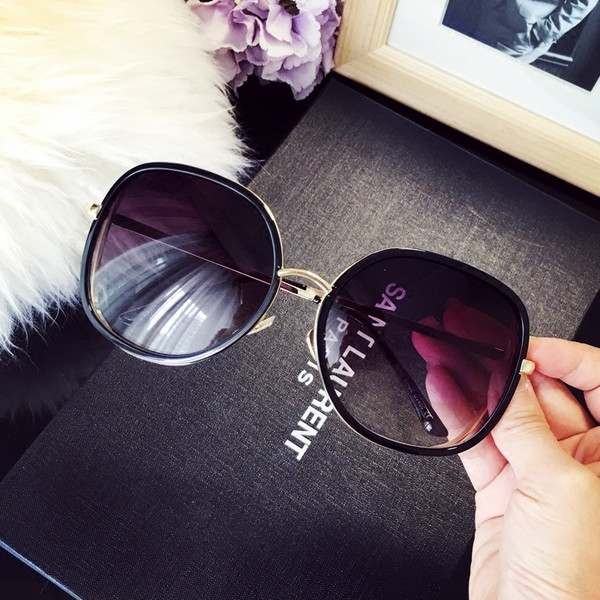 Ochelari de soare moderni de dama cu lentile ovale mari in doua culori