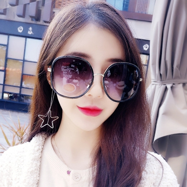 Ochelari de soare moderni de dama cu lentile ovale mari in doua culori