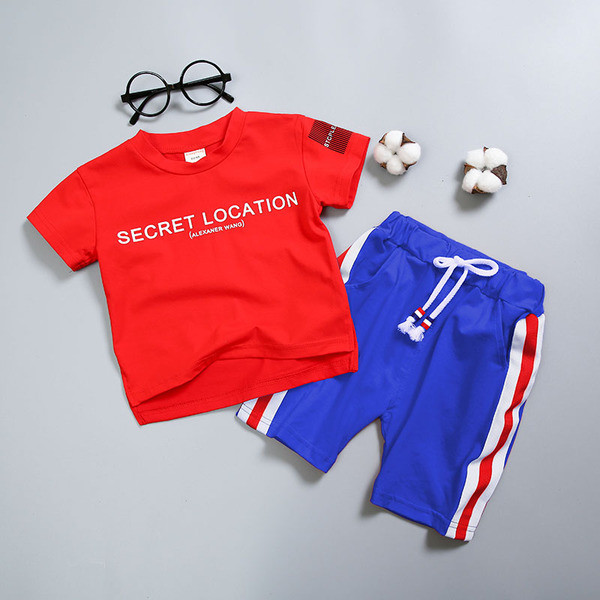 Napi gyerekkészlet fiúknak két részből, több színben