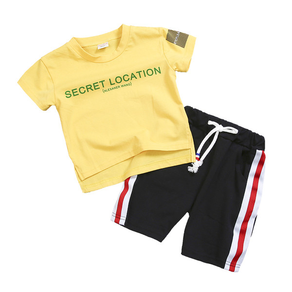 Napi gyerekkészlet fiúknak két részből, több színben